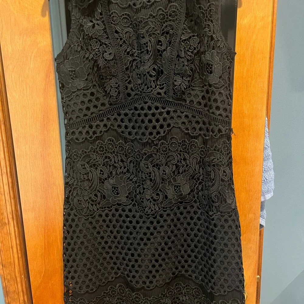 Shoshanna Elegant Black Crochet Midi Dress - Picture 2 of 11